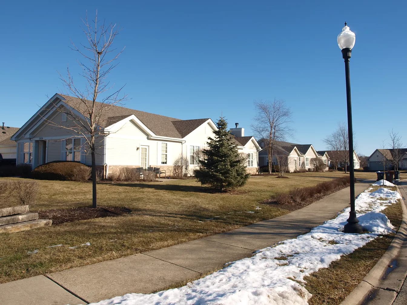 Gallery view 9 of 13128 W Sheffield Ln, Beach Park, IL, 60083