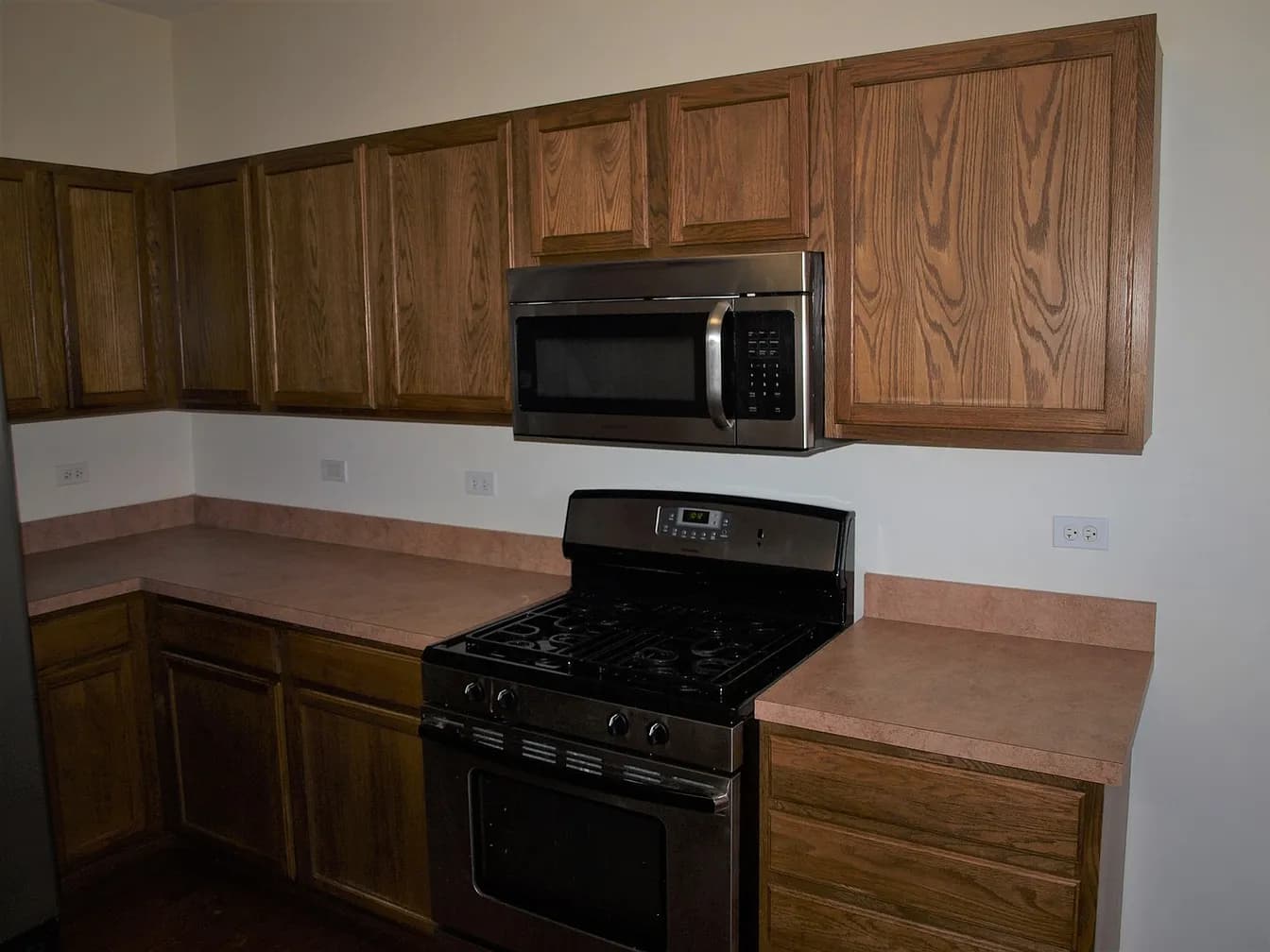 Gallery view 13 of 13128 W Sheffield Ln, Beach Park, IL, 60083