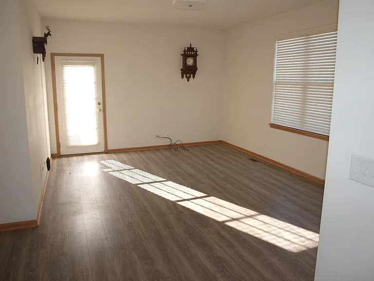Gallery view 25 of 13128 W Sheffield Ln, Beach Park, IL, 60083