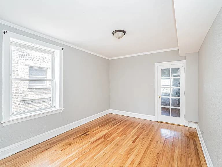 Gallery view 41 of 6535 N Artesian Ave, Chicago, IL, 60645