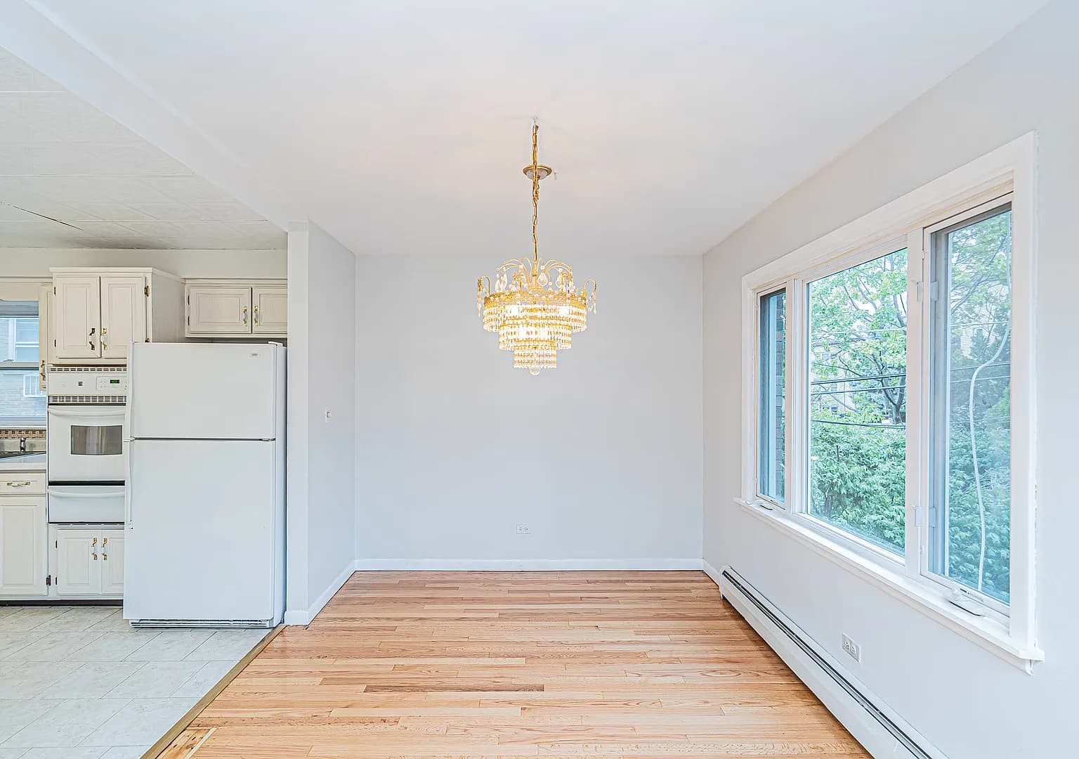 Gallery view 27 of 1044 Willson Dr, Des Plaines, IL 60016