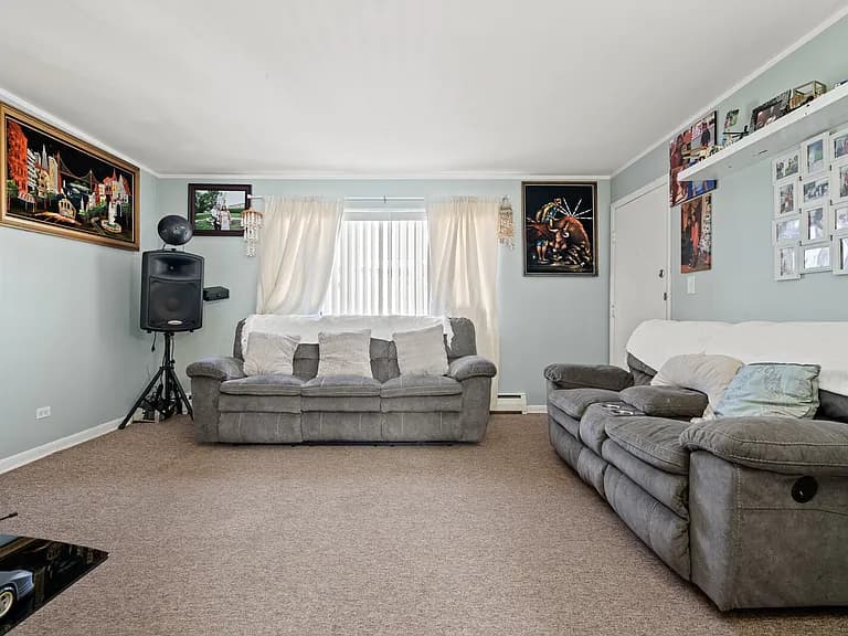 Gallery view 6 of 430 N 3rd Ave, Des Plaines, IL, 60016