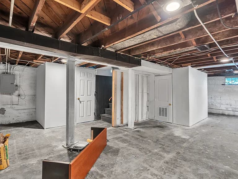 Gallery view 8 of 193 May St, Bensenville, IL 60106