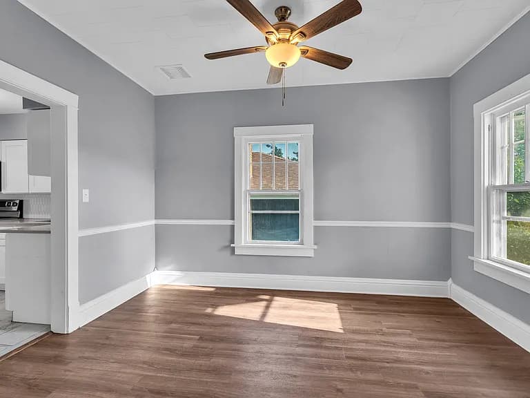 Gallery view 17 of 193 May St, Bensenville, IL 60106