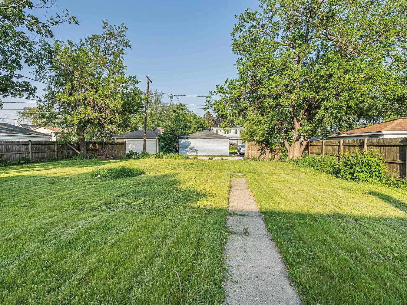 Gallery view 26 of 193 May St, Bensenville, IL 60106
