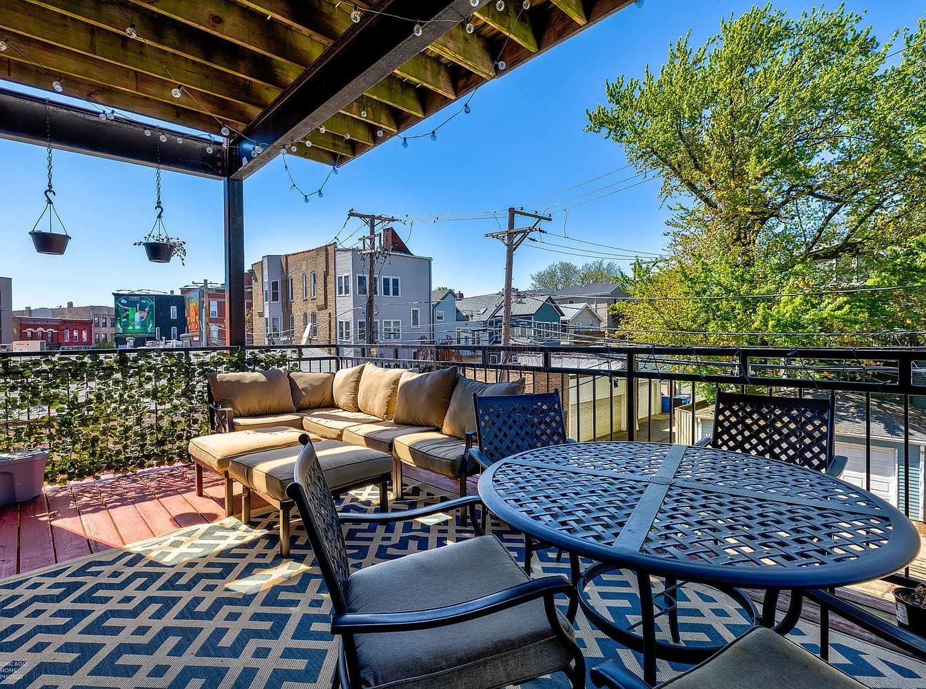 Gallery view 9 of 1154 W Diversey Pkwy Apt 2W, Chicago, IL 60614