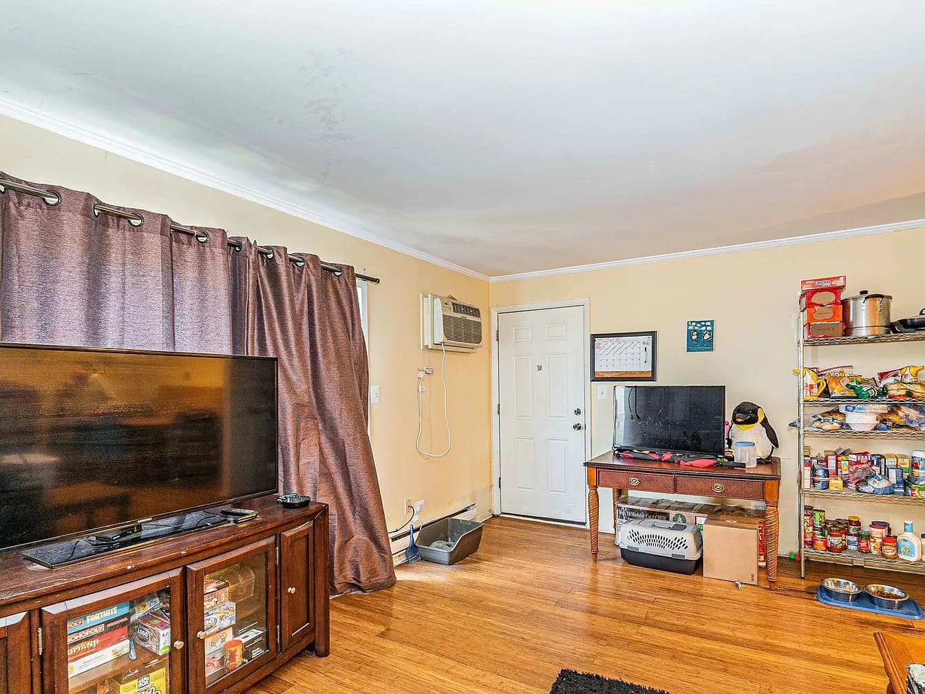 4259 Jennifer Ln Unit 3B property image