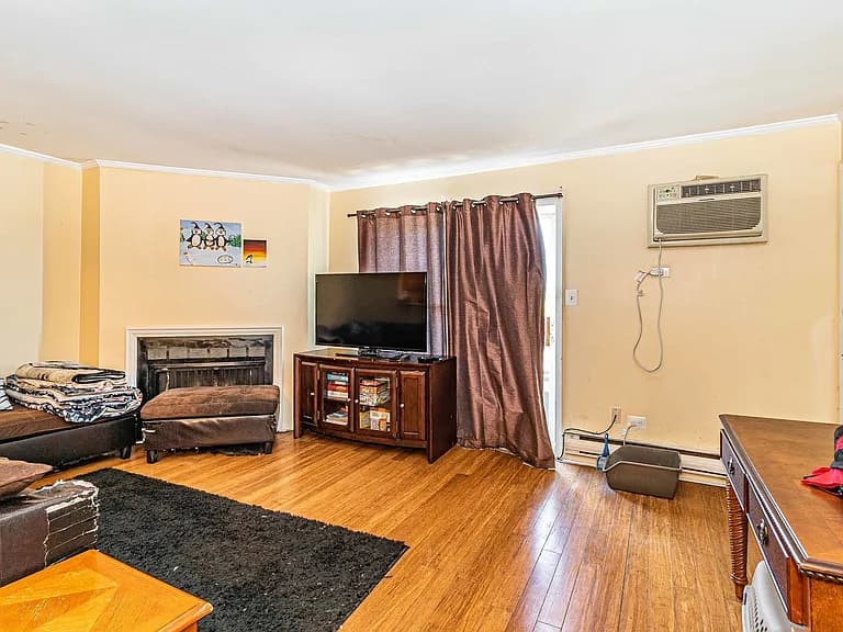 4259 Jennifer Ln Unit 3B property image