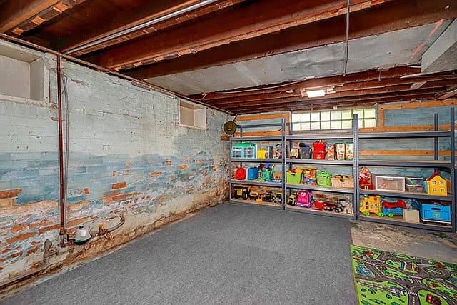 1495 Oakwood Ave property image