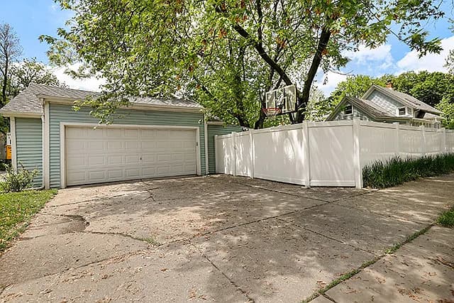 1495 Oakwood Ave property image