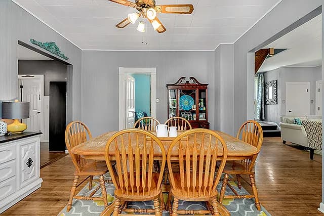 1495 Oakwood Ave property image