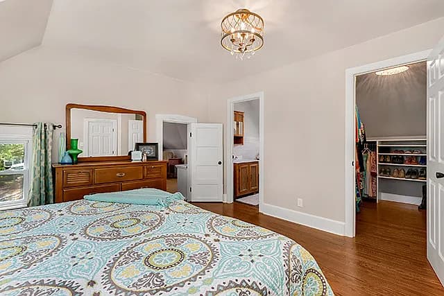 1495 Oakwood Ave property image