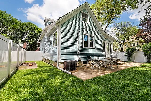 1495 Oakwood Ave property image