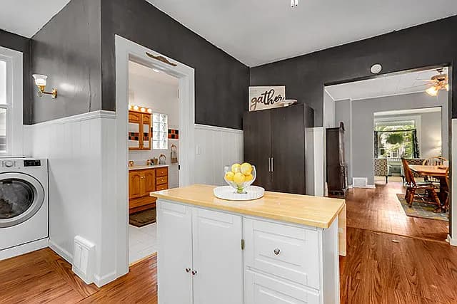 1495 Oakwood Ave property image