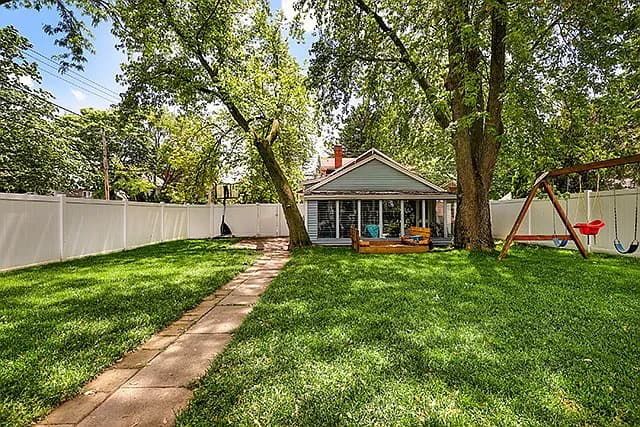 1495 Oakwood Ave property image