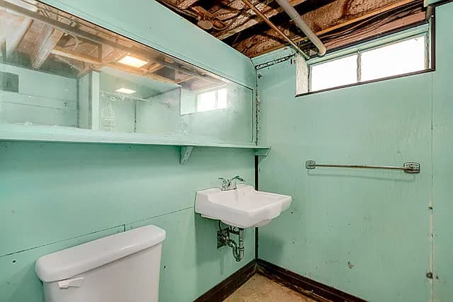 1495 Oakwood Ave property image