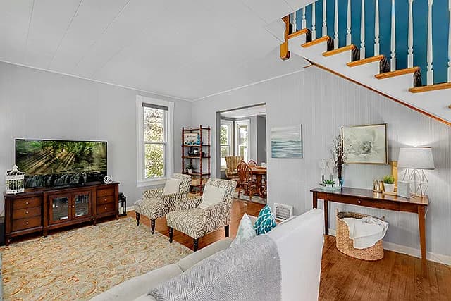 1495 Oakwood Ave property image