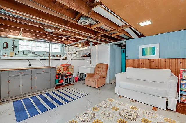 1495 Oakwood Ave property image