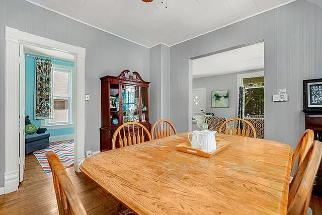 1495 Oakwood Ave property image