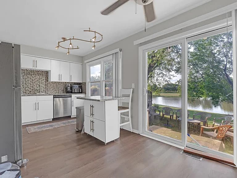 1916 Cheltenham Place property