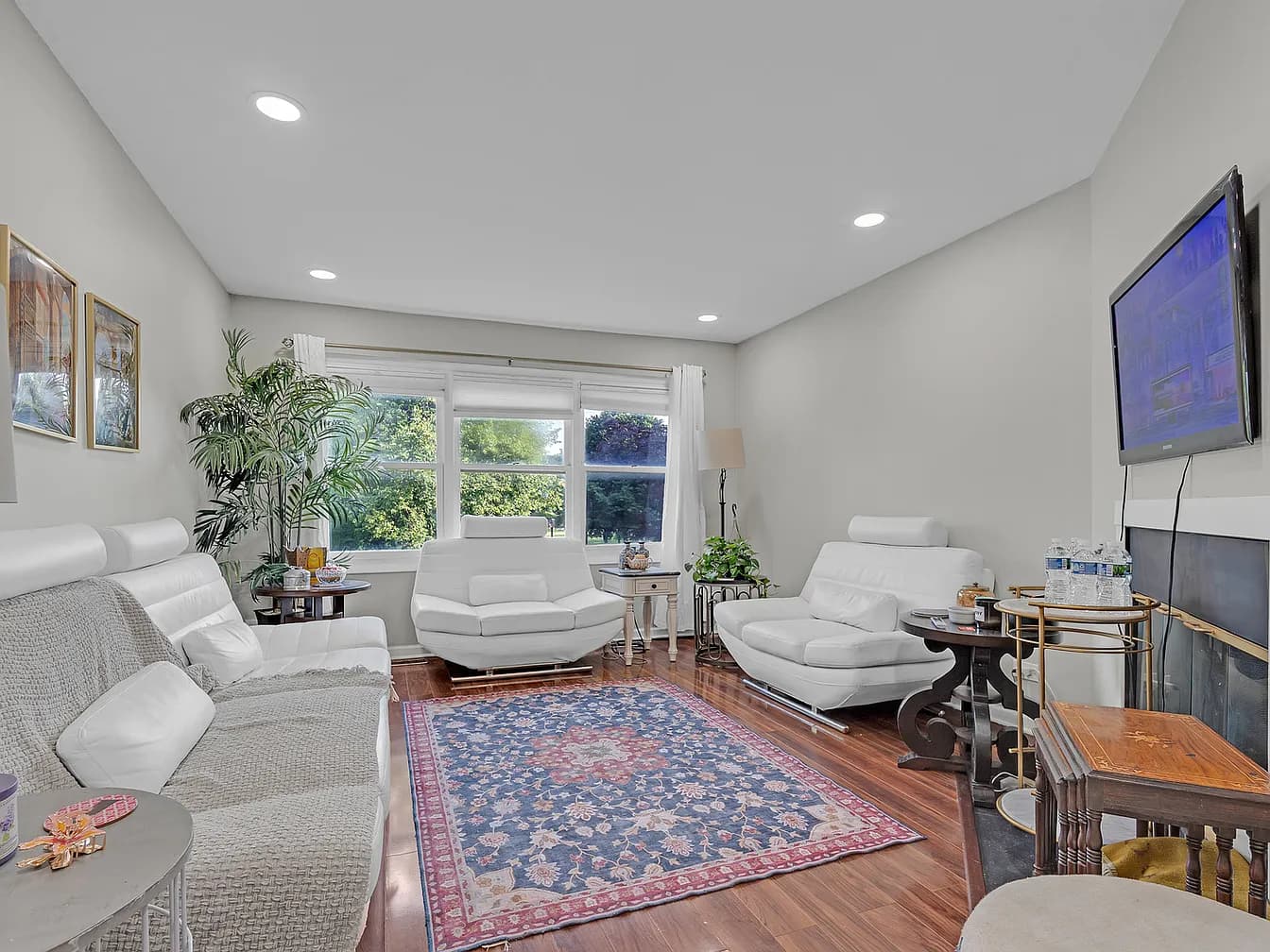 1916 Cheltenham Place property