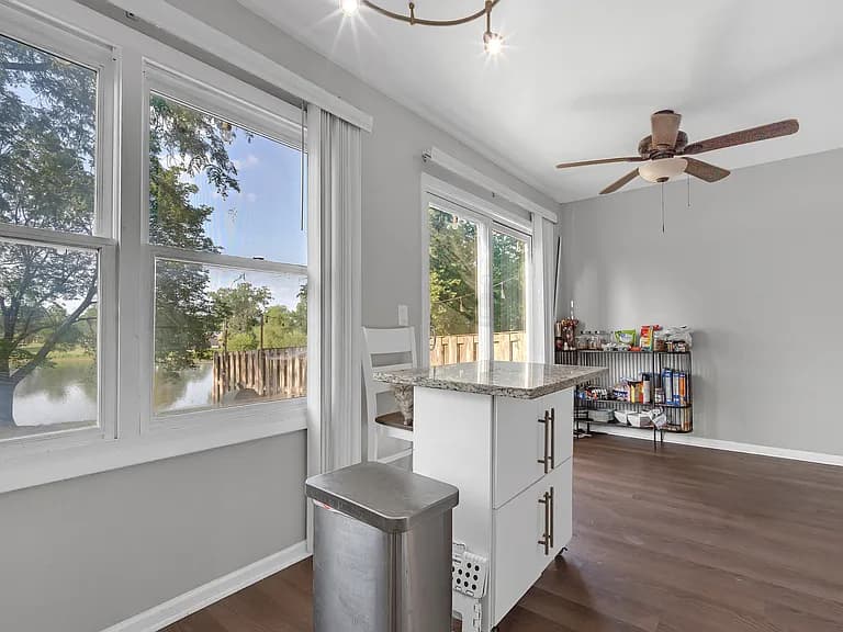 1916 Cheltenham Place property