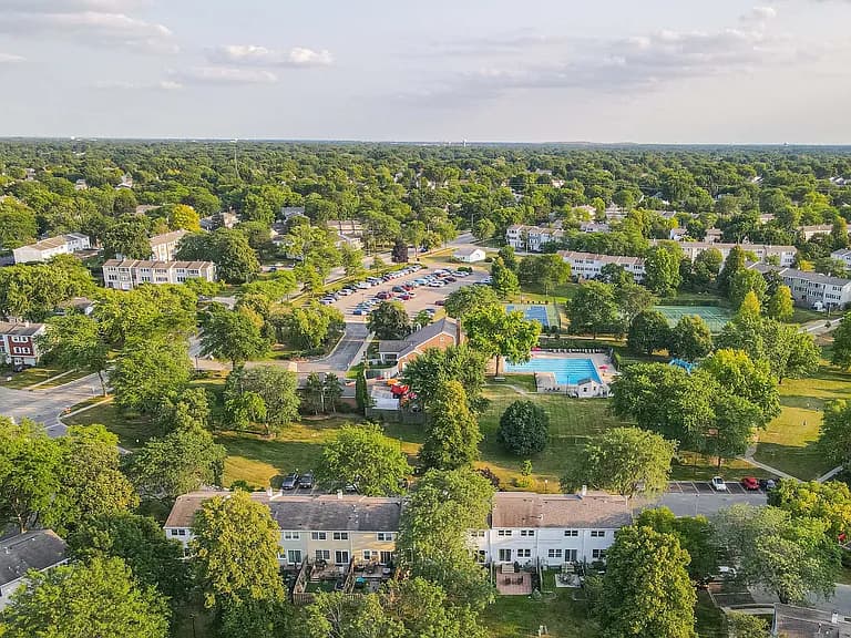 1916 Cheltenham Place property