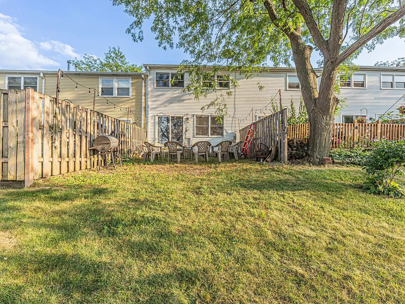 1916 Cheltenham Place property