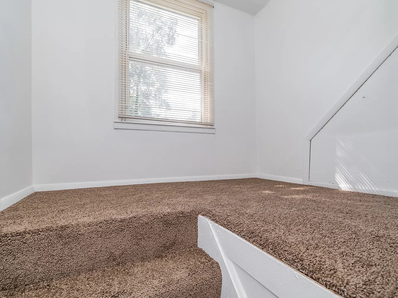 3915 W 85th St property image