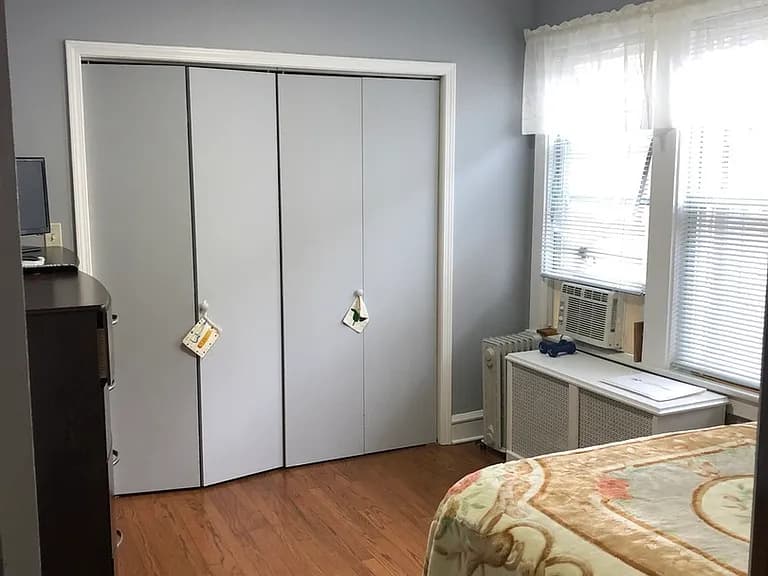 5759 N Bernard Street property